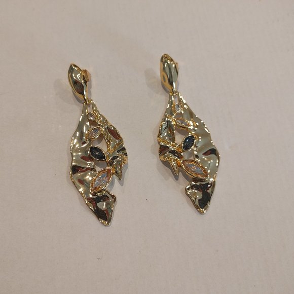 Alexis Bittar Jewelry - Alexis Bittar earrings crumpled leaf with stones, color gold.